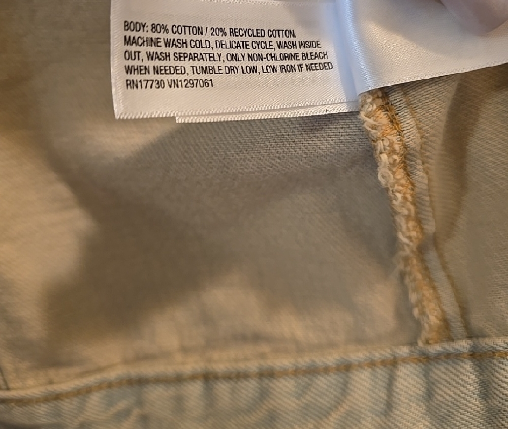 Universal Thread denim cinched jacket in vintage … - image 4